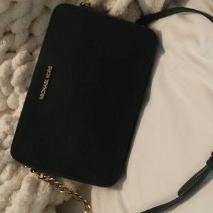 Guc Michael Kors Jet Set large east west cross body